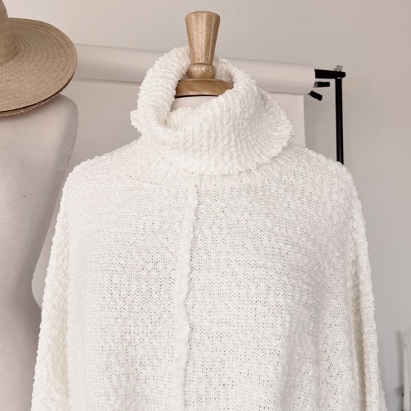 WHITE OVERSIZED TIE UP DROP SLEEVE KNIT SWEATER - Picture 2 of 10